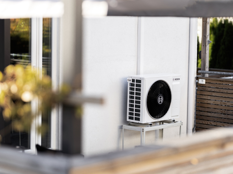 varmepumpe utedel montert på vegg hos kunde varmepumpe utedel montert på vegg hos kunde