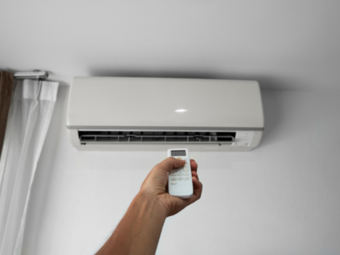 varmepumpe montert på ly vegg innendørs varmepumpe montert på ly vegg innendørs